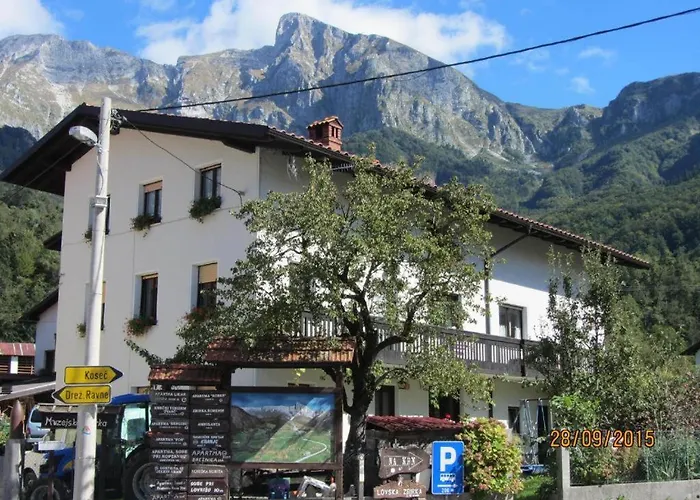 Apartma Lovriz 아파트